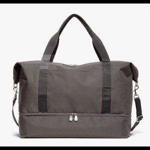Catalina Deluxe Large Organic Cotton. Color: Grey. Great weekender travel bag!